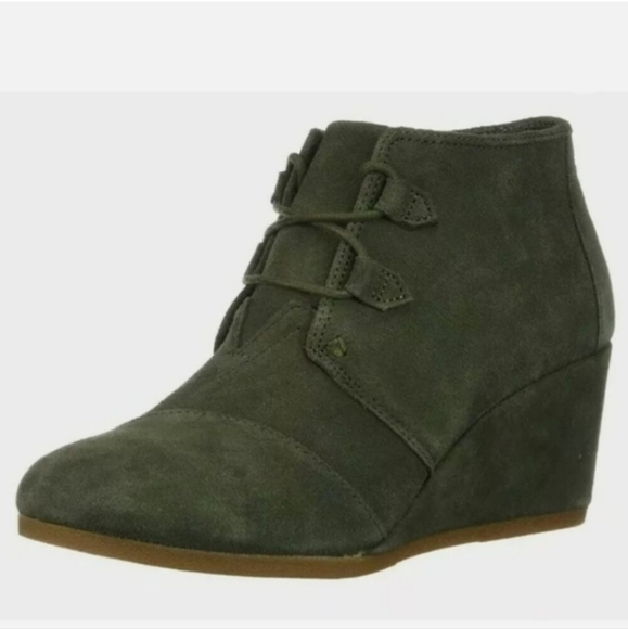NWOB TOMS Kala Dusty Olive Green Suede Lace Up Wedge Booties Women's Size 10 - Picture 1 of 10